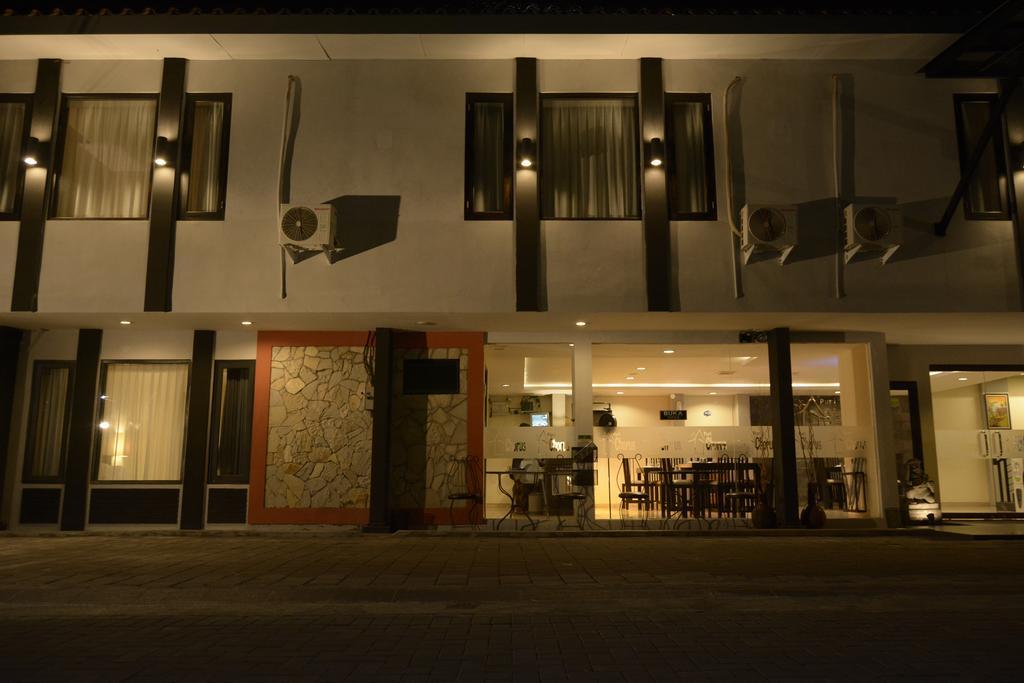 Puri Chorus Boutique Hotel Pakualaman Kültér fotó